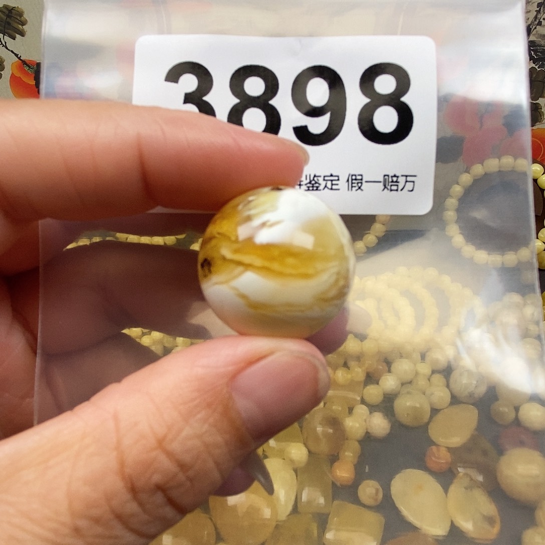 琥珀未镶嵌珠宝奇石22.8