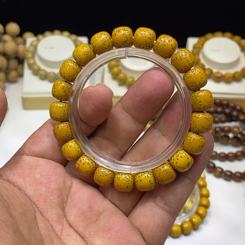 【闪购商品】星月菩提手串福利卡11尺寸鸡油黄