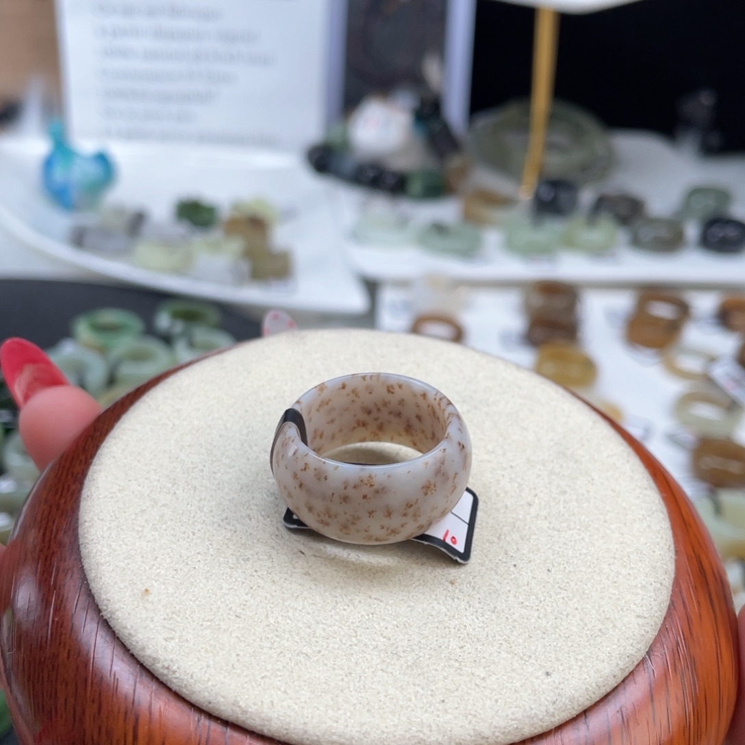 和田玉未镶嵌戒指o17桂花轮胎18.9