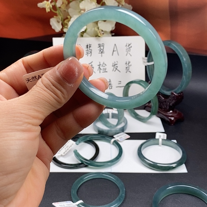 翡翠未镶嵌手镯?51尺寸