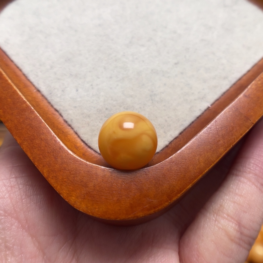 明***。蜜蜡未镶嵌裸石蜜蜡裸珠