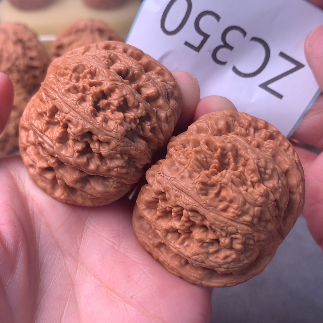 文玩核桃把件毕业肉球粗筋48