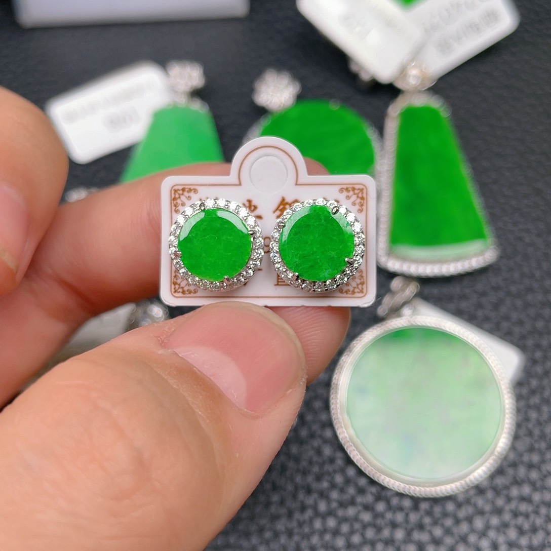 【闪购商品】翡翠吊坠(不含链)银S925镶嵌