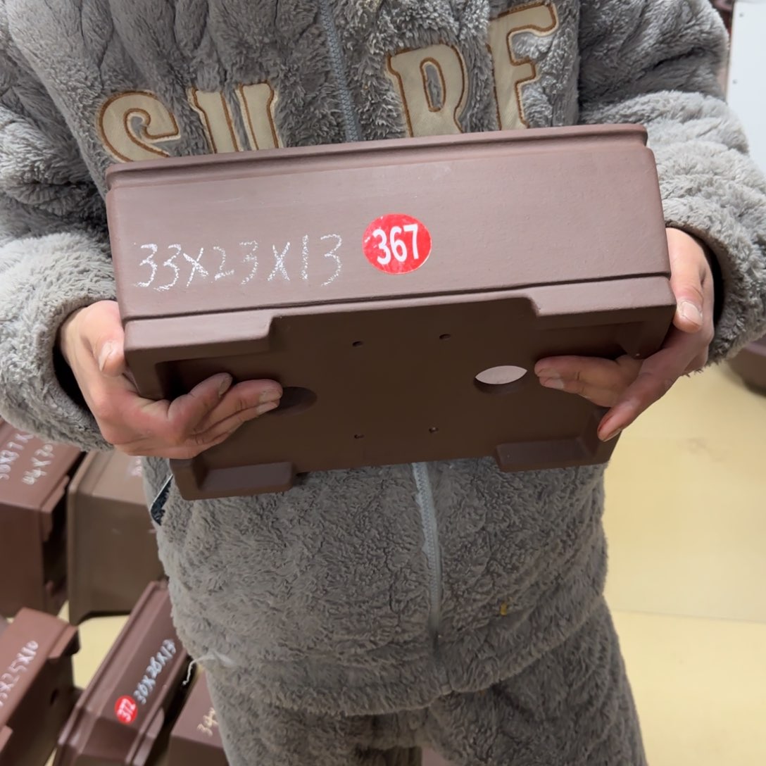 紫砂花盆呜呜呜呜