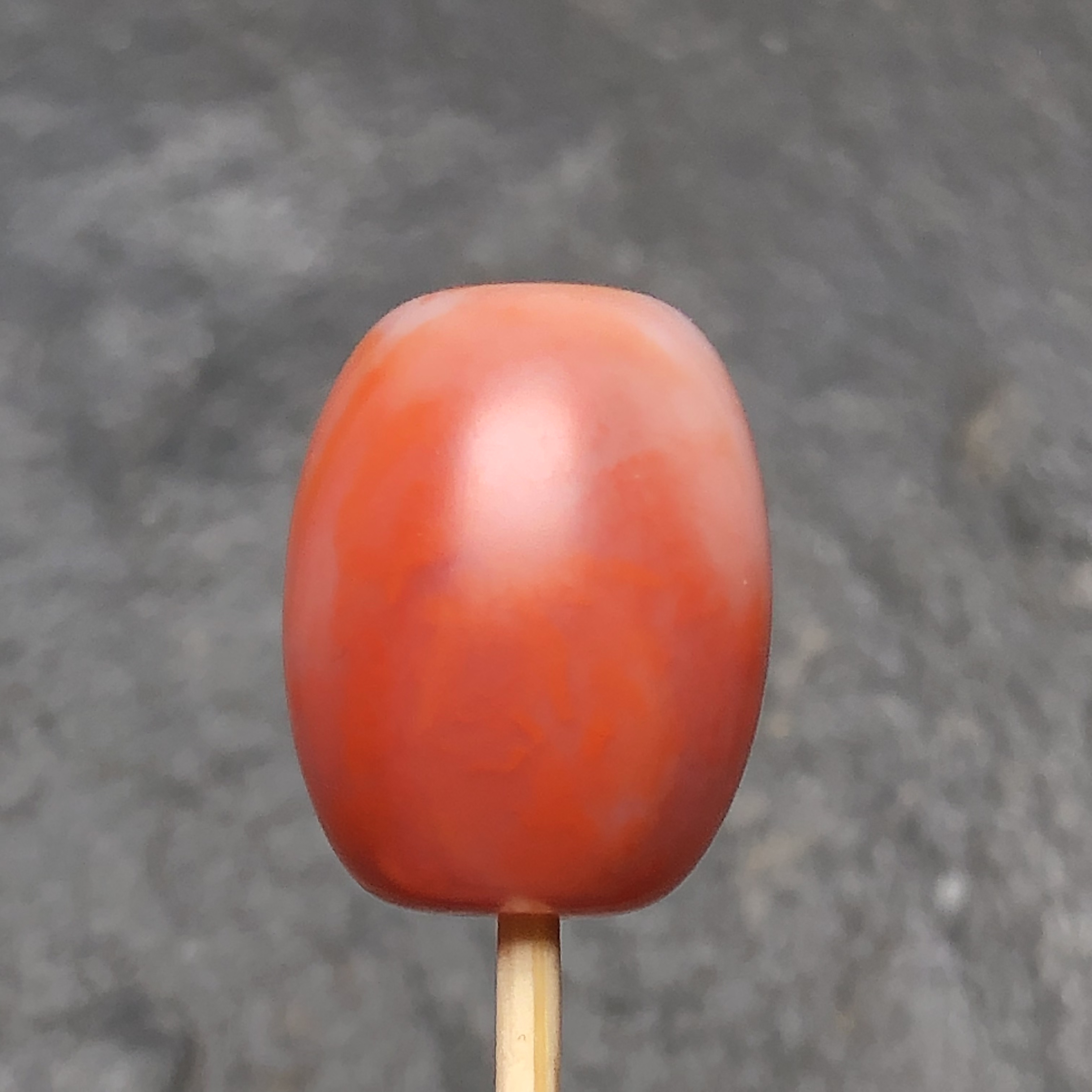 川料南红玛瑙手工打磨桶珠长17直径13毫米无裂