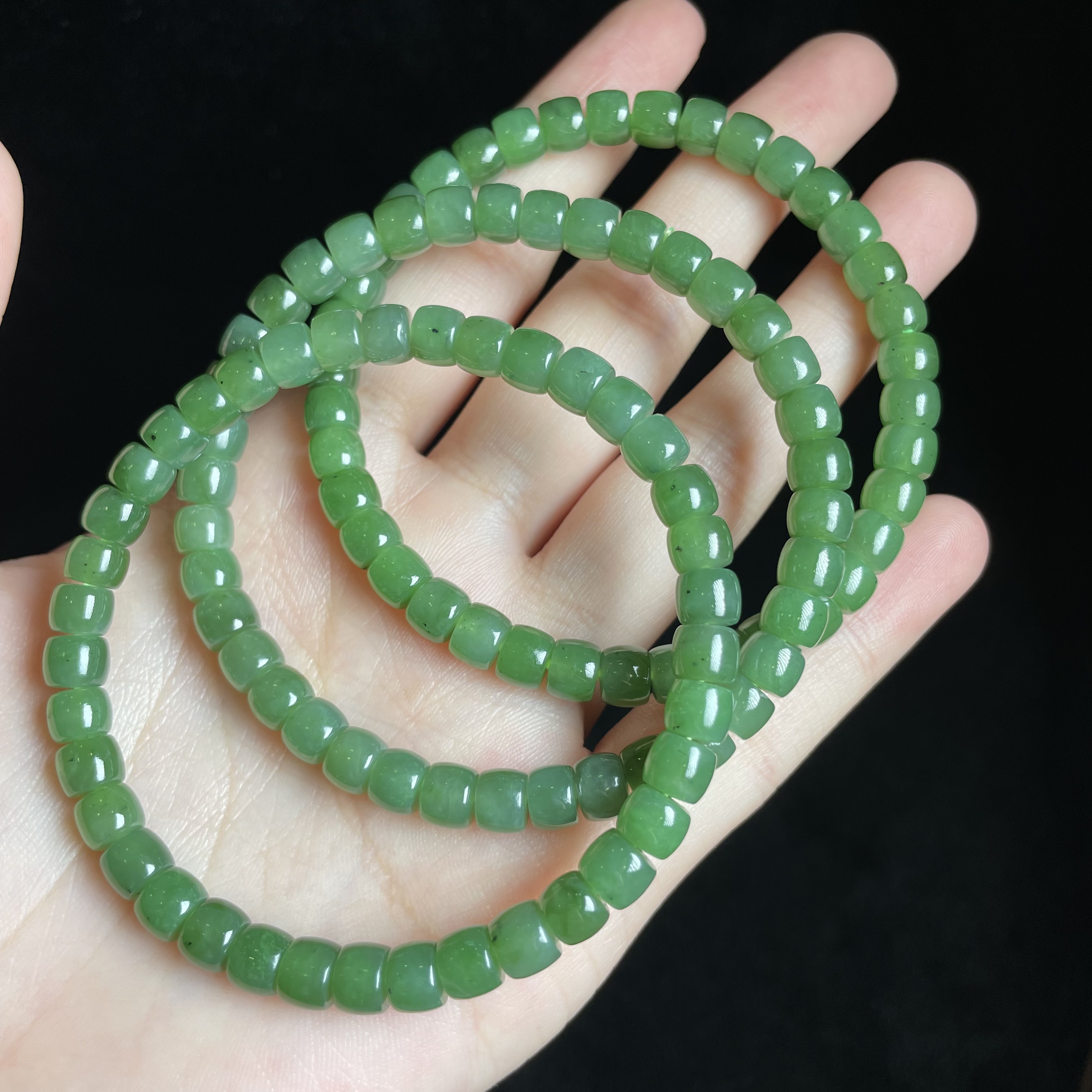 L【玉氏珠宝】和田玉直切手串-约6mm 多样性发一 CAN1580175