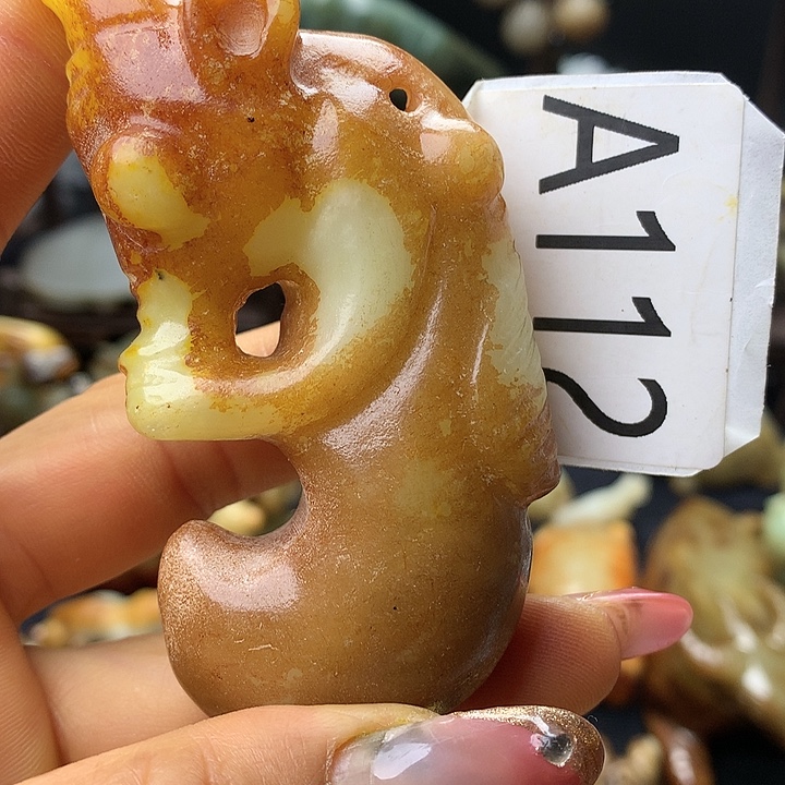 和田玉未镶嵌车挂