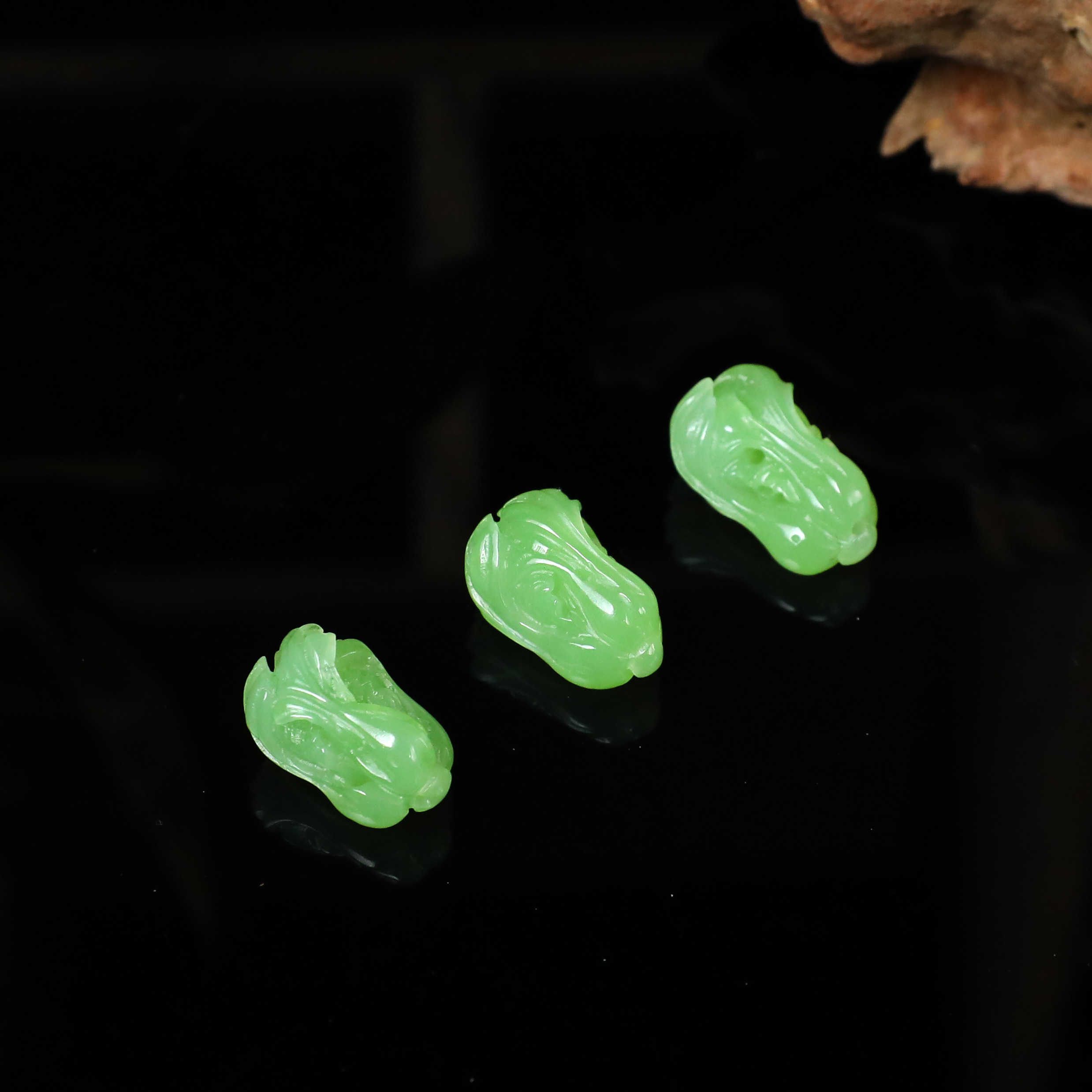 【潮生珠宝】·严选·和田玉碧玉乌兰海苹果绿白菜多样性发一件