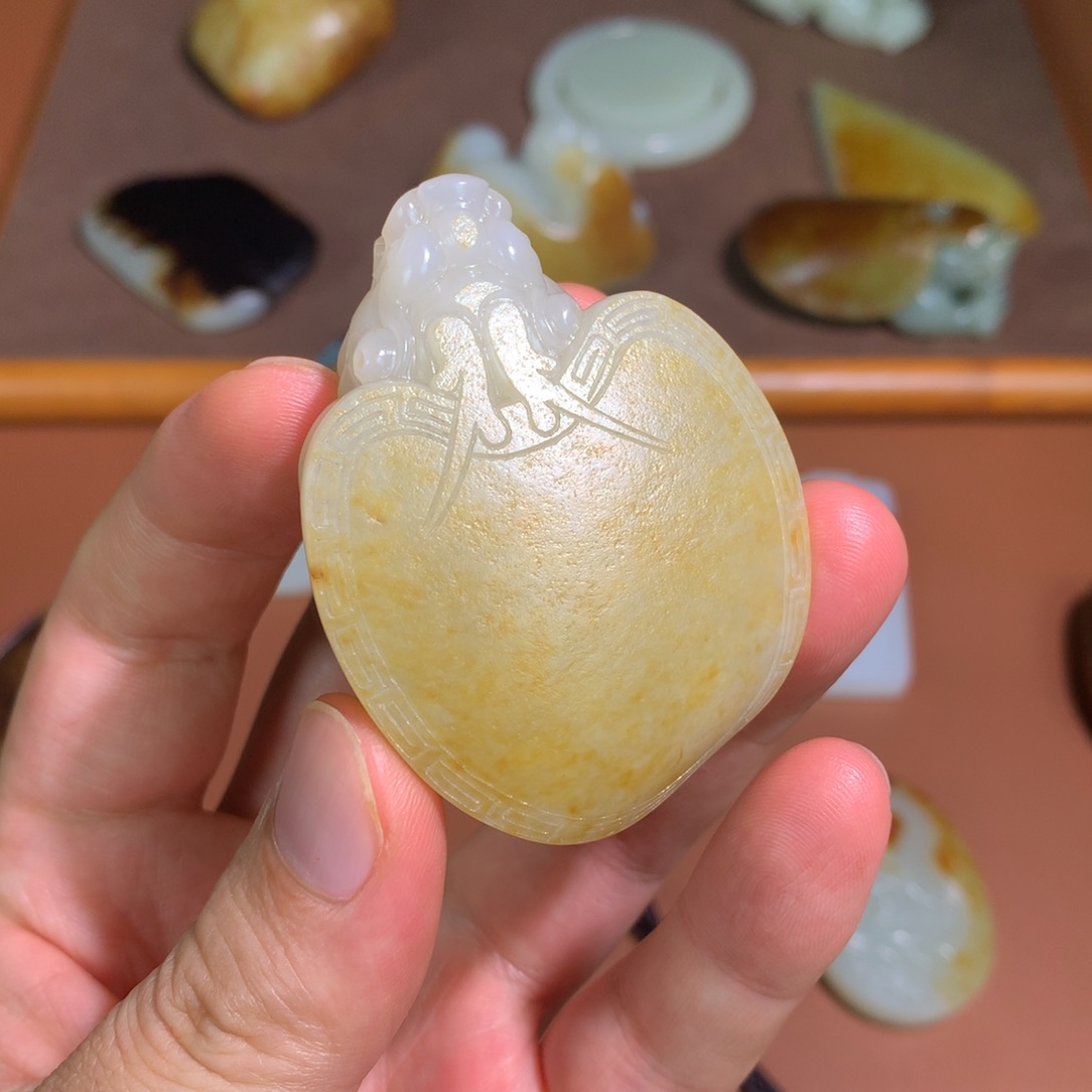 未镶嵌和田玉把件