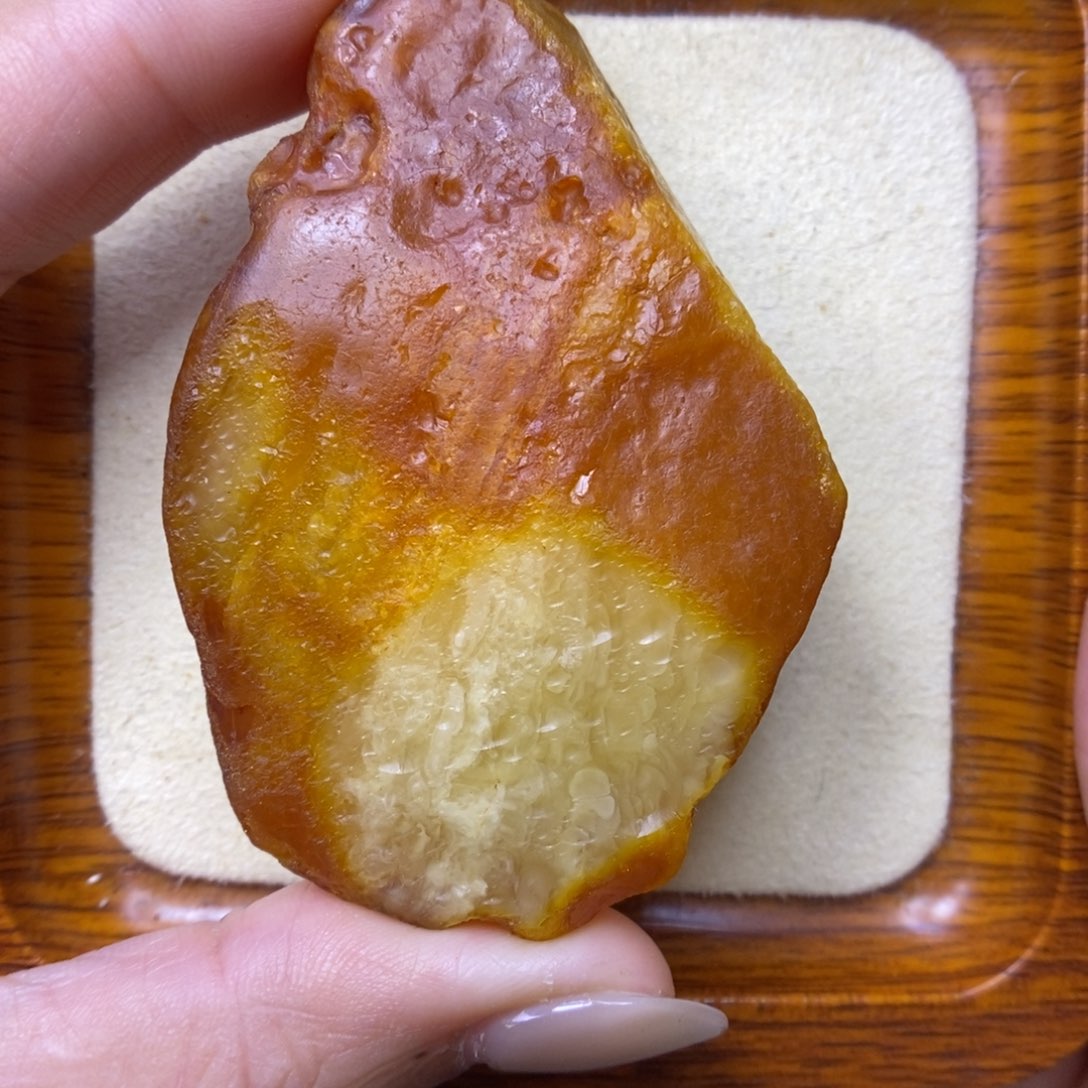 未镶嵌定制蜜蜡肖*敏