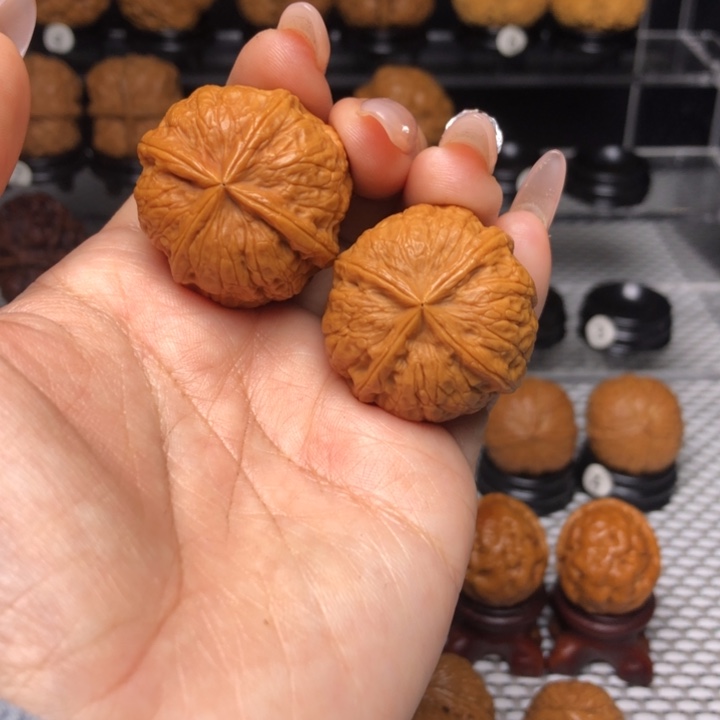橄榄核吊坠长****狒100门墩四楞