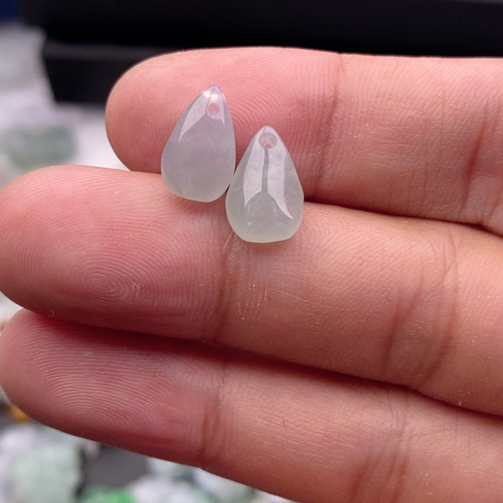 楊***源翡翠未镶嵌吊坠(不含链)