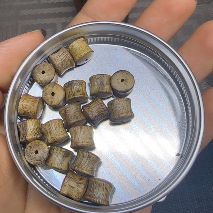 ****凡香榧木奇楠原料7克