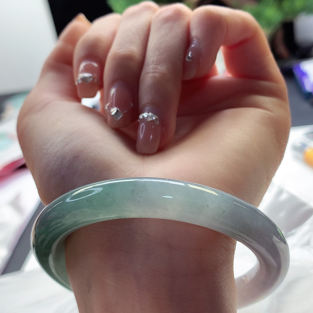 翡翠手镯未镶嵌天然翡翠58-59春彩半水山