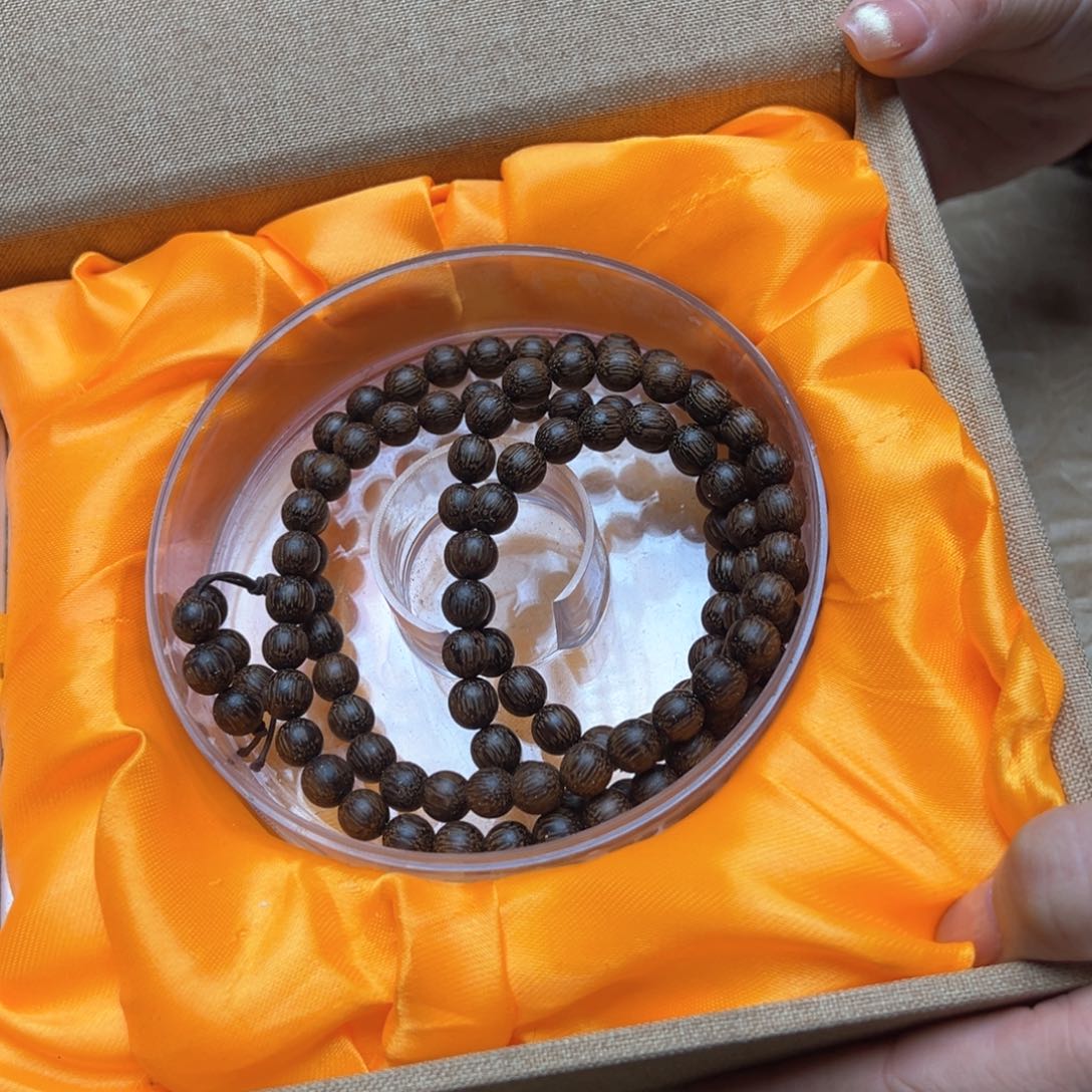 大叶紫檀（黑酸枝木类）