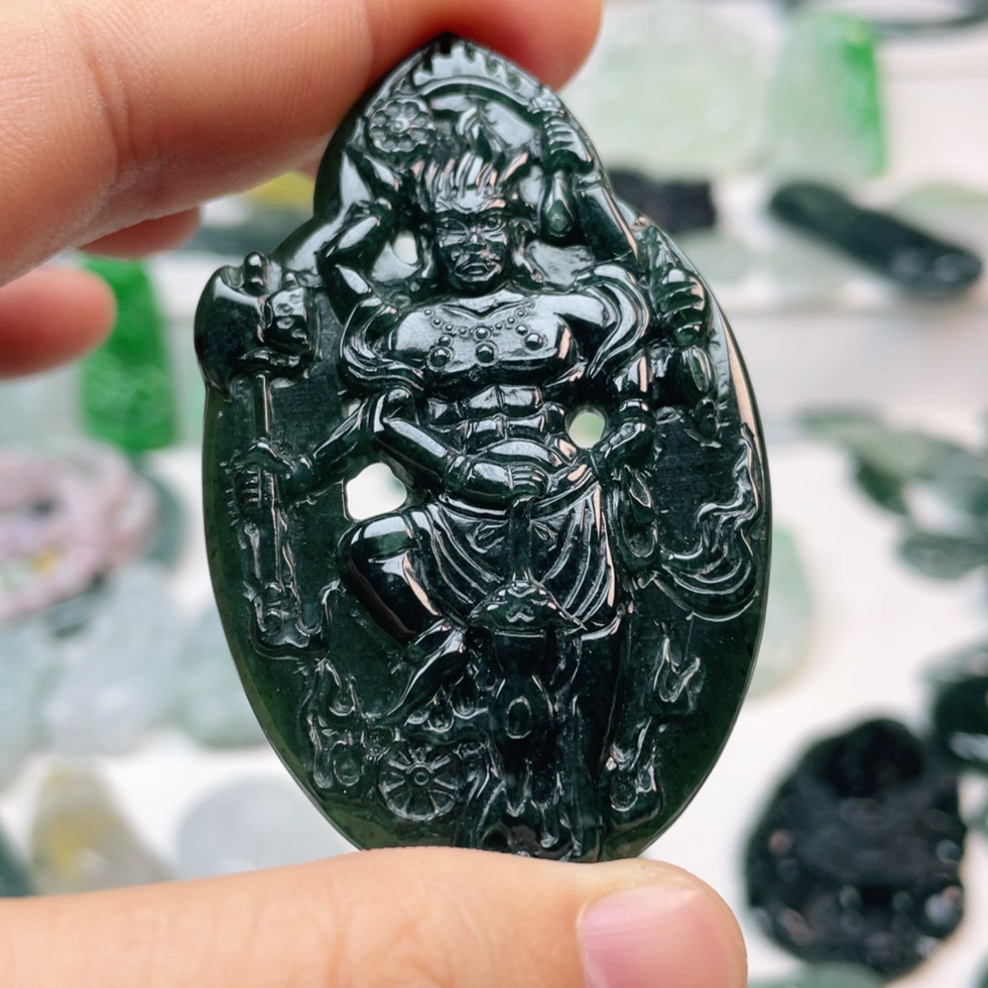 翡翠颈饰未镶嵌不动