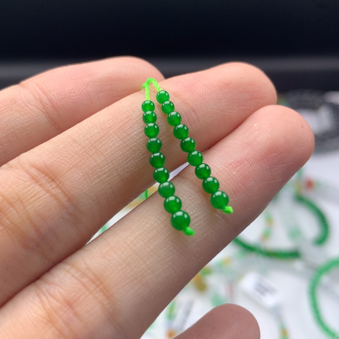 翡翠手链未镶嵌卡