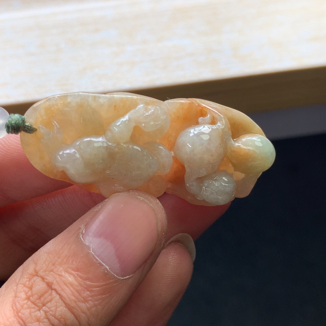 翡翠未镶嵌颈饰吊坠