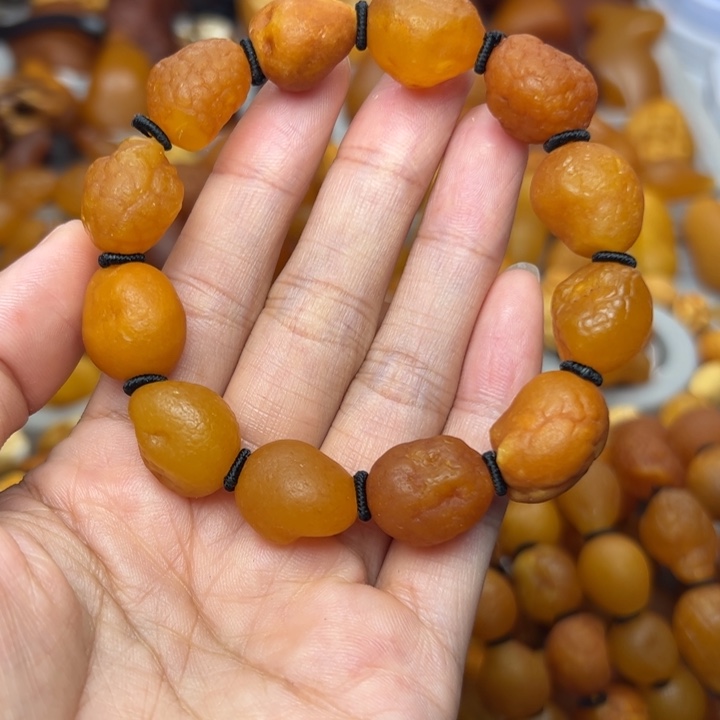 琥珀未镶嵌裸石天然蜜蜡