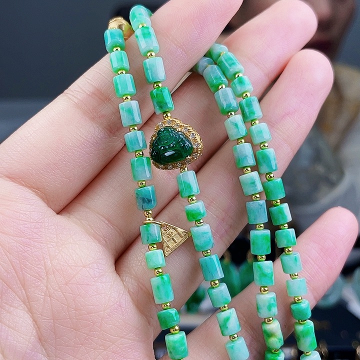 翡翠颈饰未镶嵌饰品