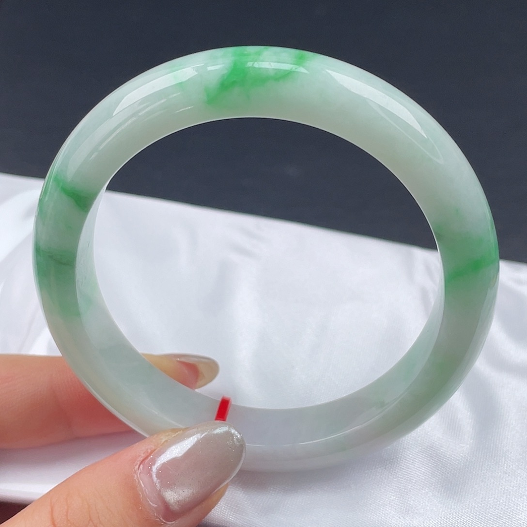 翡翠未镶嵌手镯57圈口