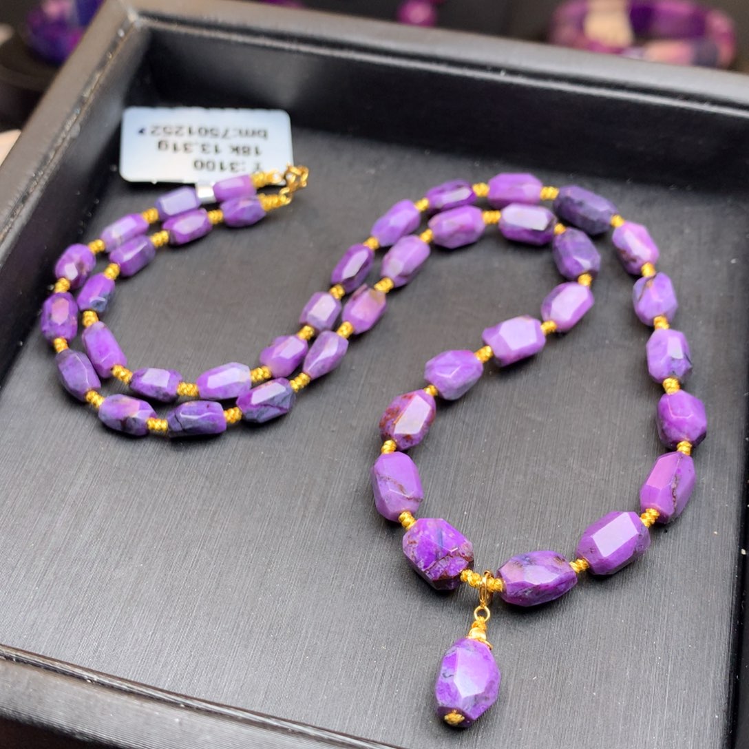 苏纪石（舒俱来）项链18K金镶嵌