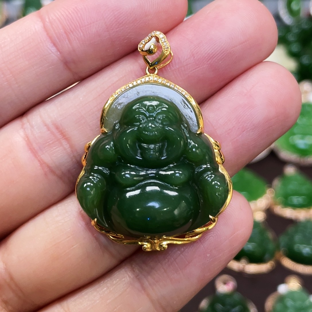 和田玉（碧玉）颈饰18K金镶嵌佛公30mm