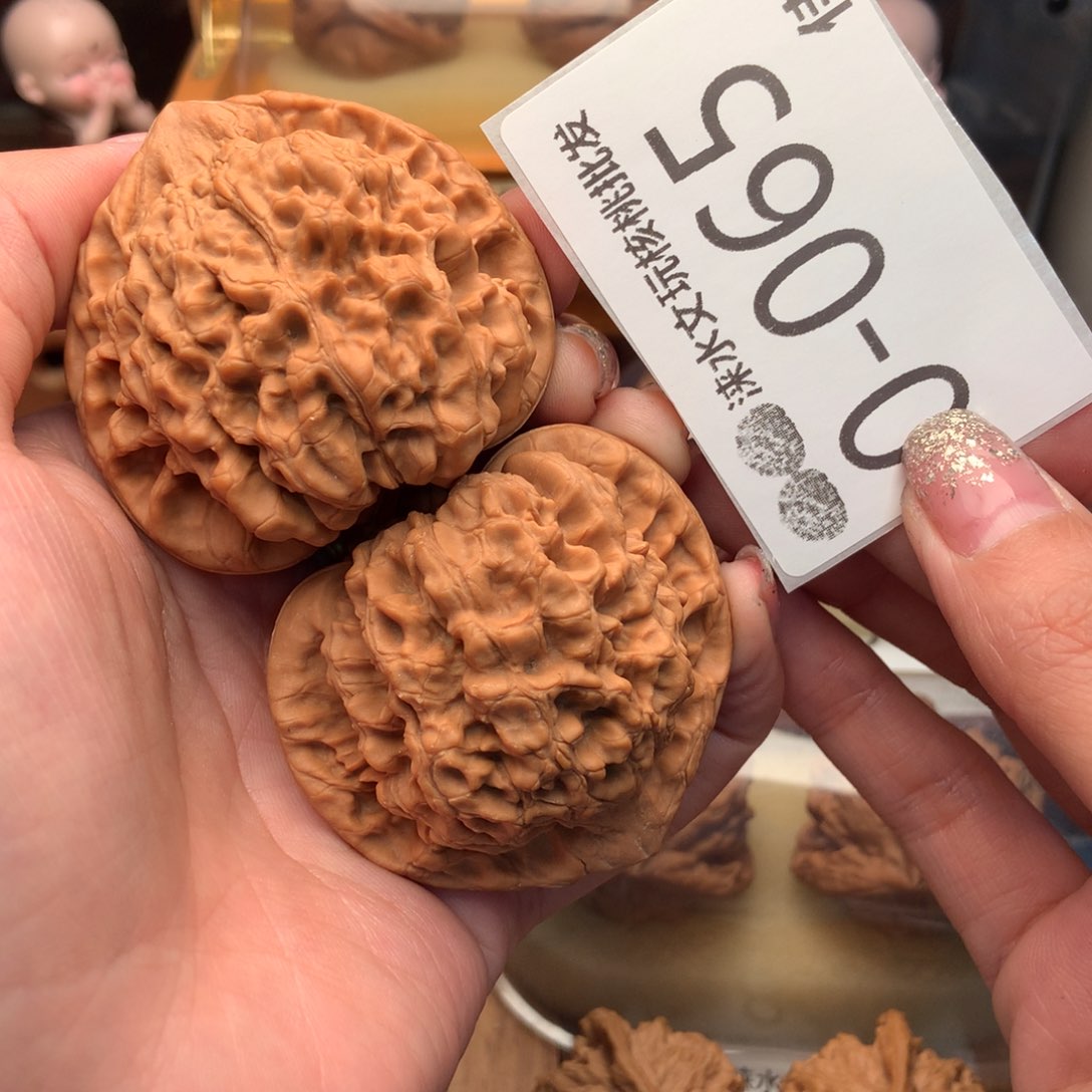 文玩核桃把件52官帽 