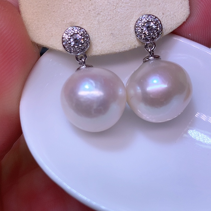 银S925镶嵌耳饰淡水珍珠