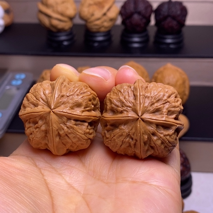 文玩核桃把件聚宝盆四楞25