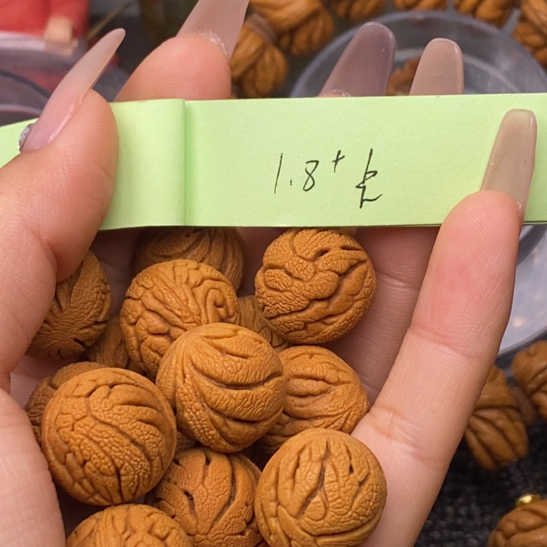 秦岭山脉龙纹桃核 14