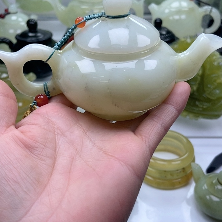 蛇纹石玉壶未镶嵌