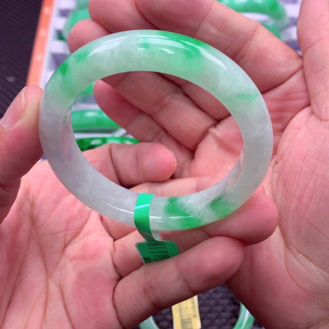 未镶嵌手镯翡翠S****r翡翠