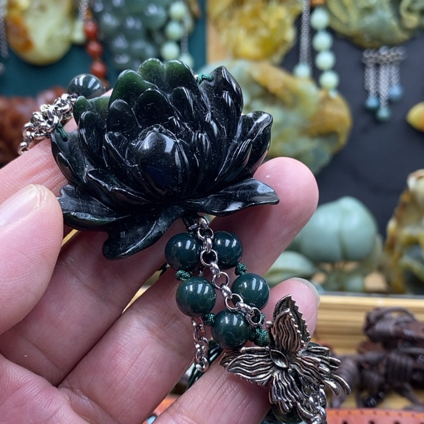 【闪购商品】未镶嵌蛇纹石玉手牌