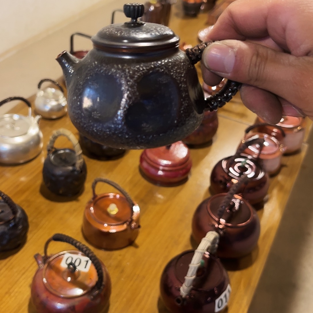 200姹寂风荣端把壶手工锻打工艺