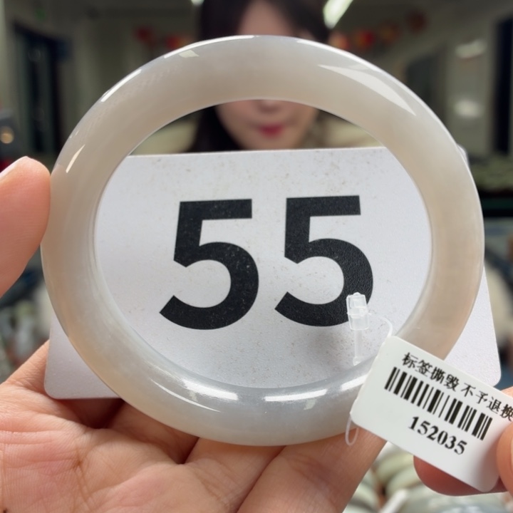 艳***林和田玉未镶嵌手镯