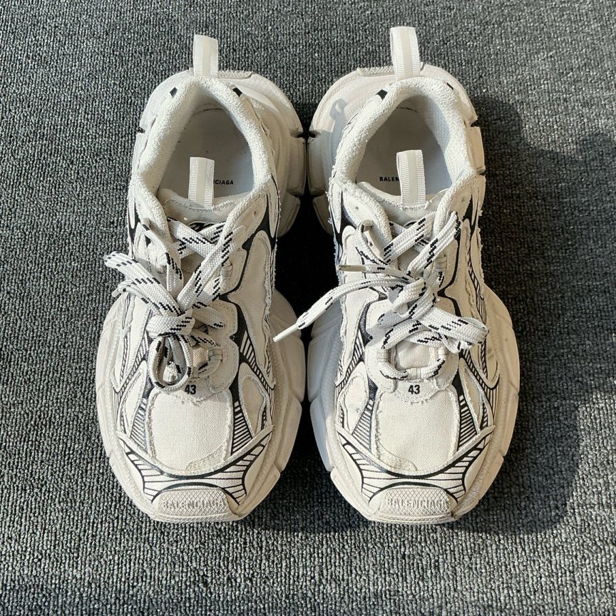 99新 Balenciaga/巴黎世家 （pm）3XL做旧老爹鞋 43码/3675