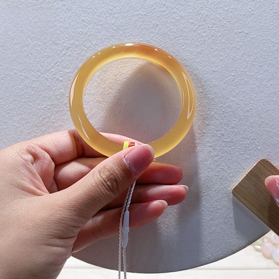 玛瑙/玉髓手镯未镶嵌54.3