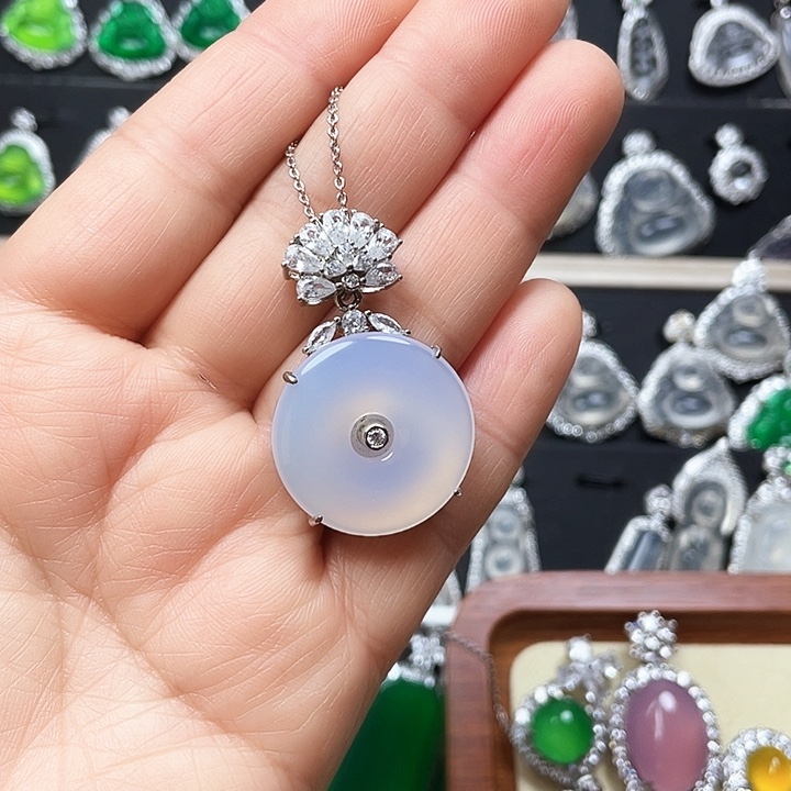 玛瑙/玉髓颈饰合金