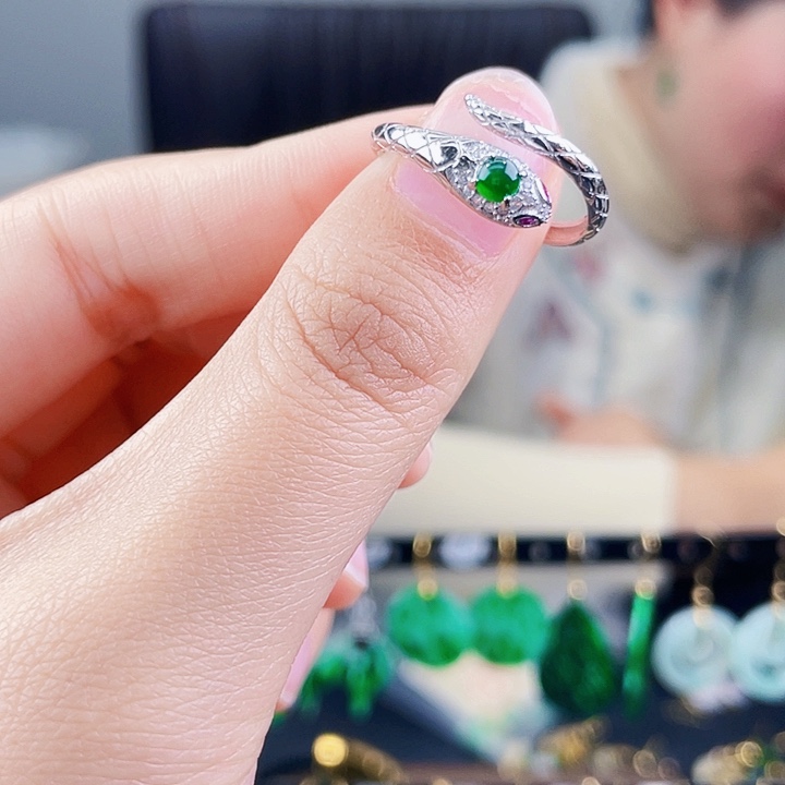 翡翠戒指银S925镶嵌饰品