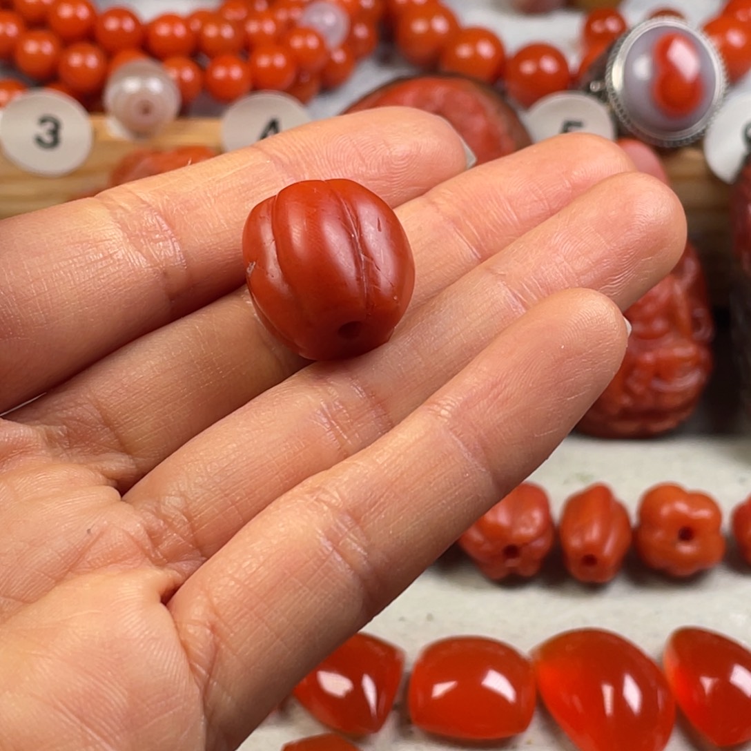 南红玛瑙天然原矿杨柳三眼井柿子红5+108未镶嵌M****g
