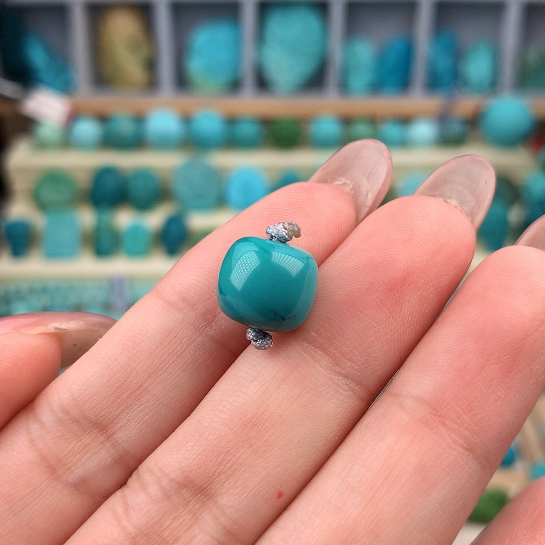 未镶嵌绿松石珠宝奇石