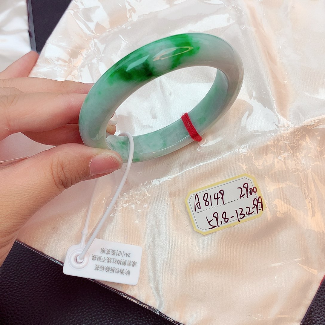 翡翠手镯未镶嵌天然缅甸翡翠A货