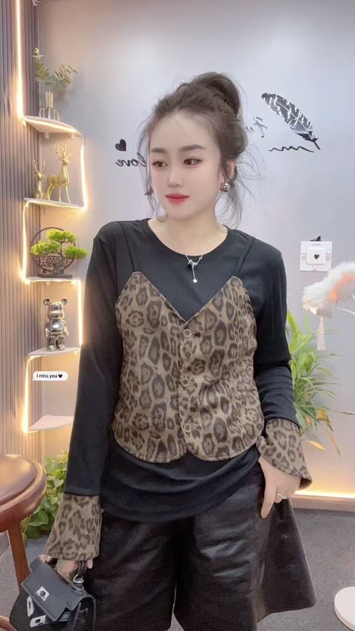 欧货新款圆领辣妹时尚豹纹拼接假两件喇叭袖时尚洋气显瘦大码上衣