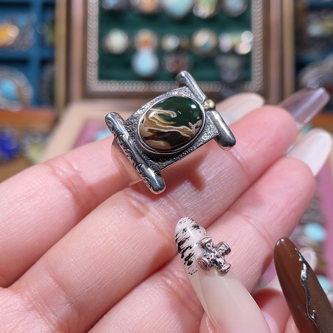 张****琥珀银S925镶嵌戒指戒指