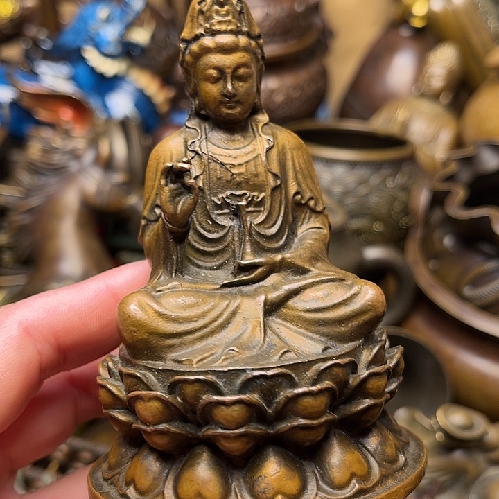 精美铜器批发档口