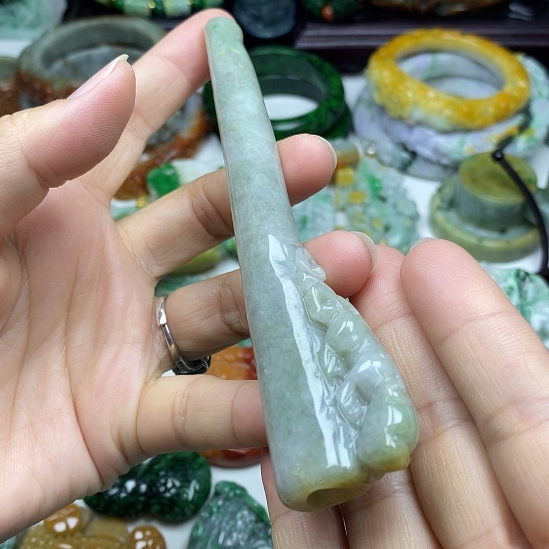 颈饰未镶嵌翡翠烟