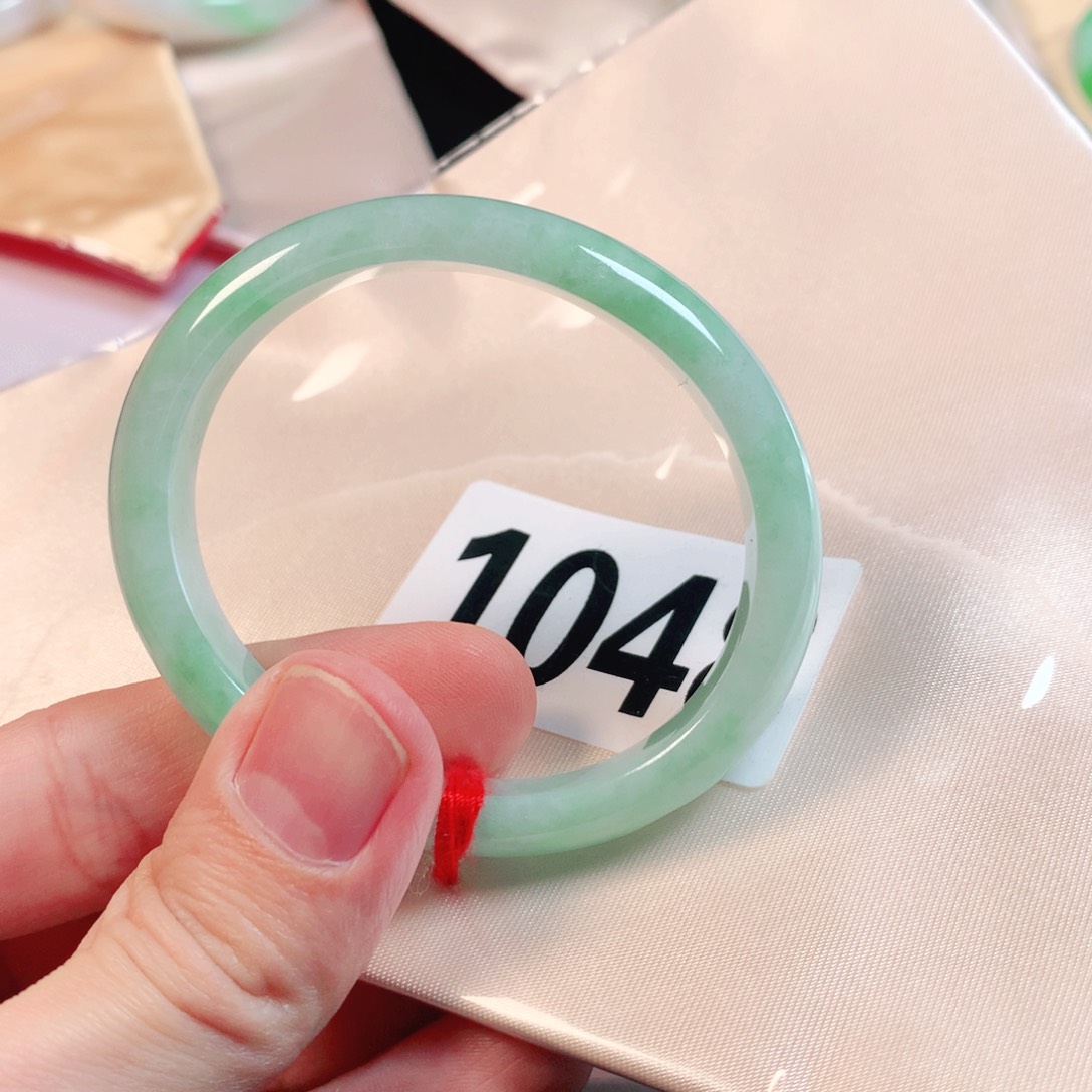 翡翠手镯未镶嵌翡翠手镯1048