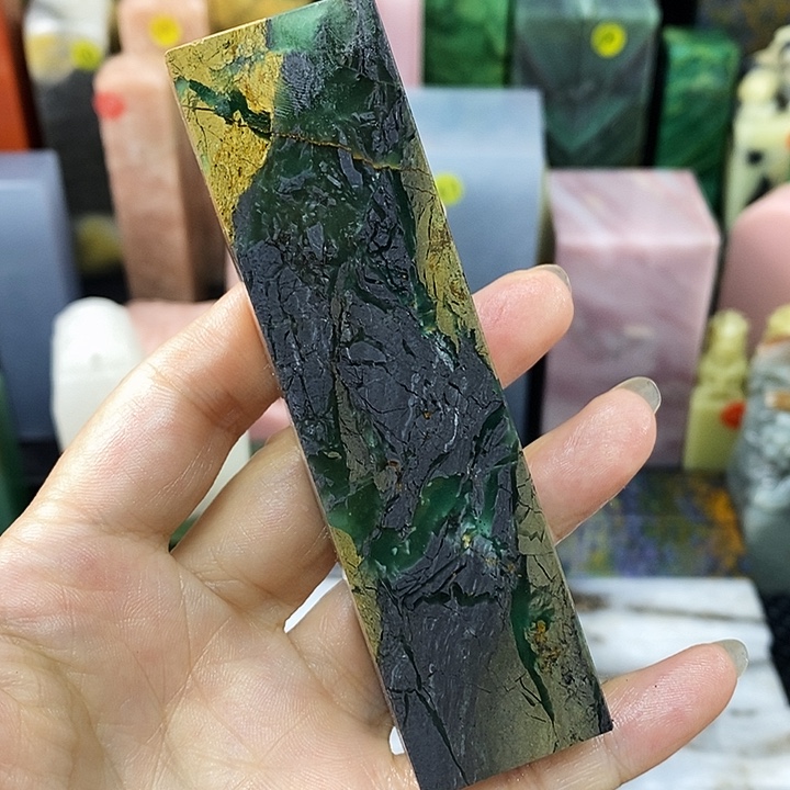 鱼****青田石印石四川石头