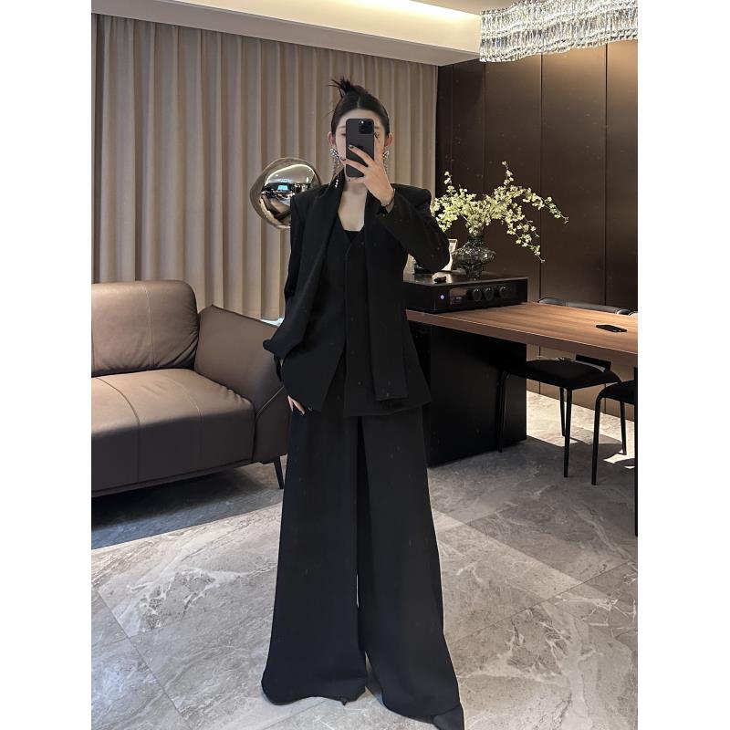 概曲（Gaiqu）“工匠之心”设计款廓形飘带法式轻奢复古西装